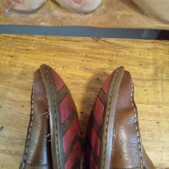 Born Men's Size 10.5 Casual Leather Slip-on Shoes - Picture 12 of 16